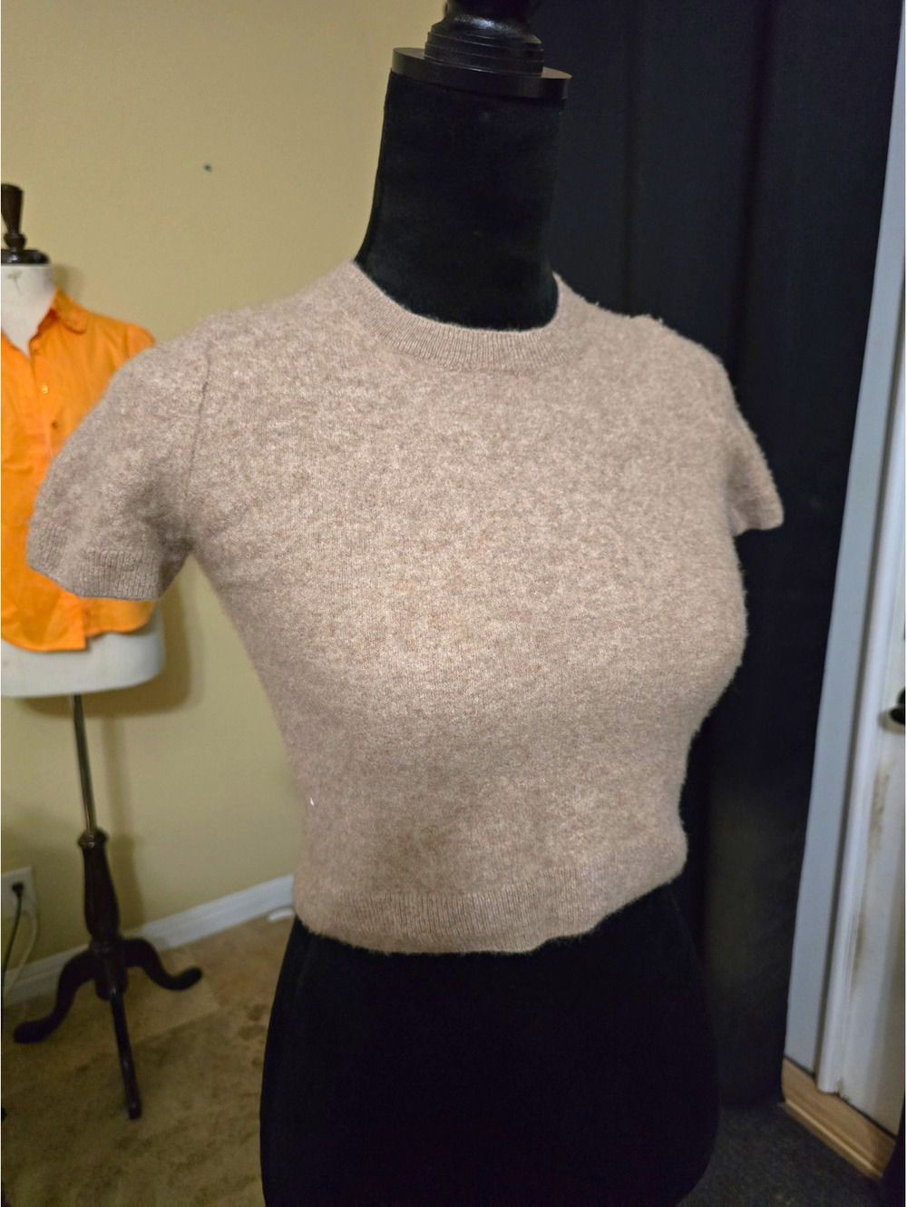 Quince 100% Cashmere Oatmeal Taupe Crew Neck Cropped  Sweater SZ S